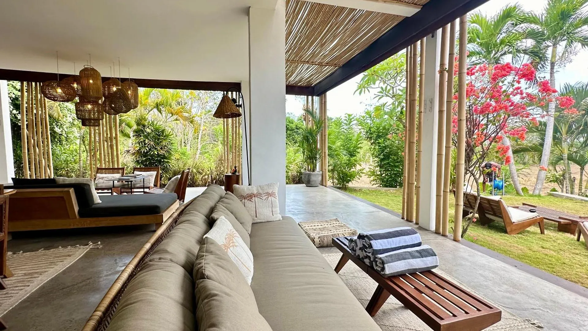 Villa Samudra & Villa Grey Damai - 6 Bedrooms Bingin Uluwatu