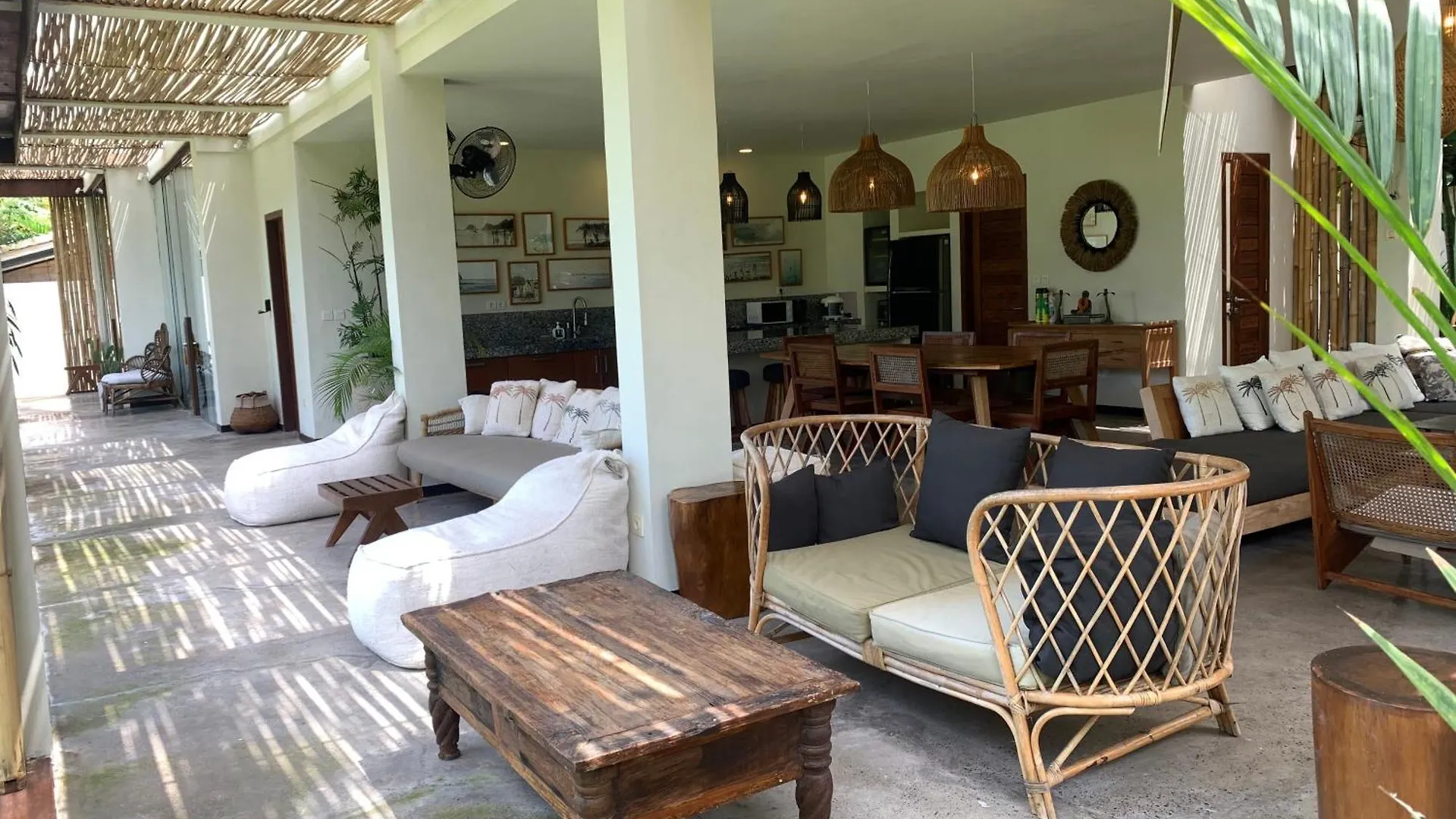 Villa Samudra & Villa Grey Damai - 6 Bedrooms Bingin Uluwatu  Indonesia
