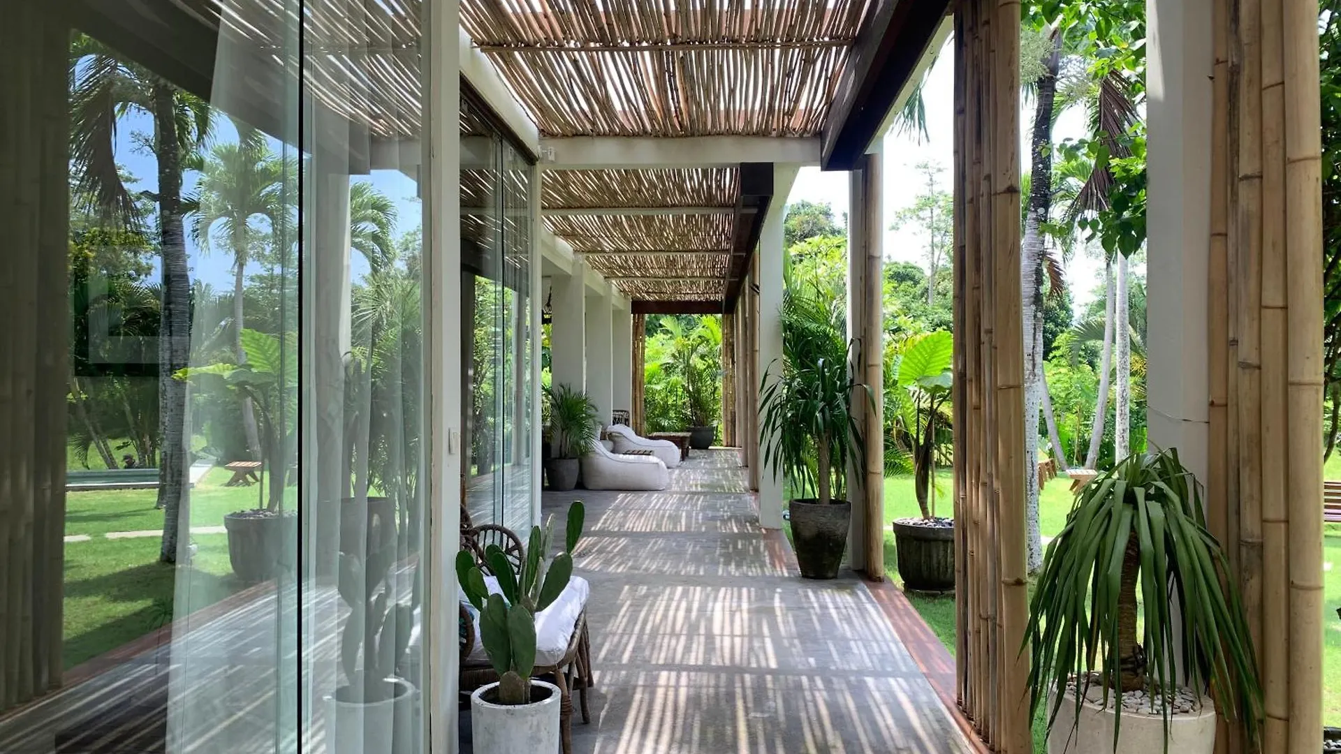 Villa Samudra & Villa Grey Damai - 6 Bedrooms Bingin Uluwatu  Uluwatu (Bali)