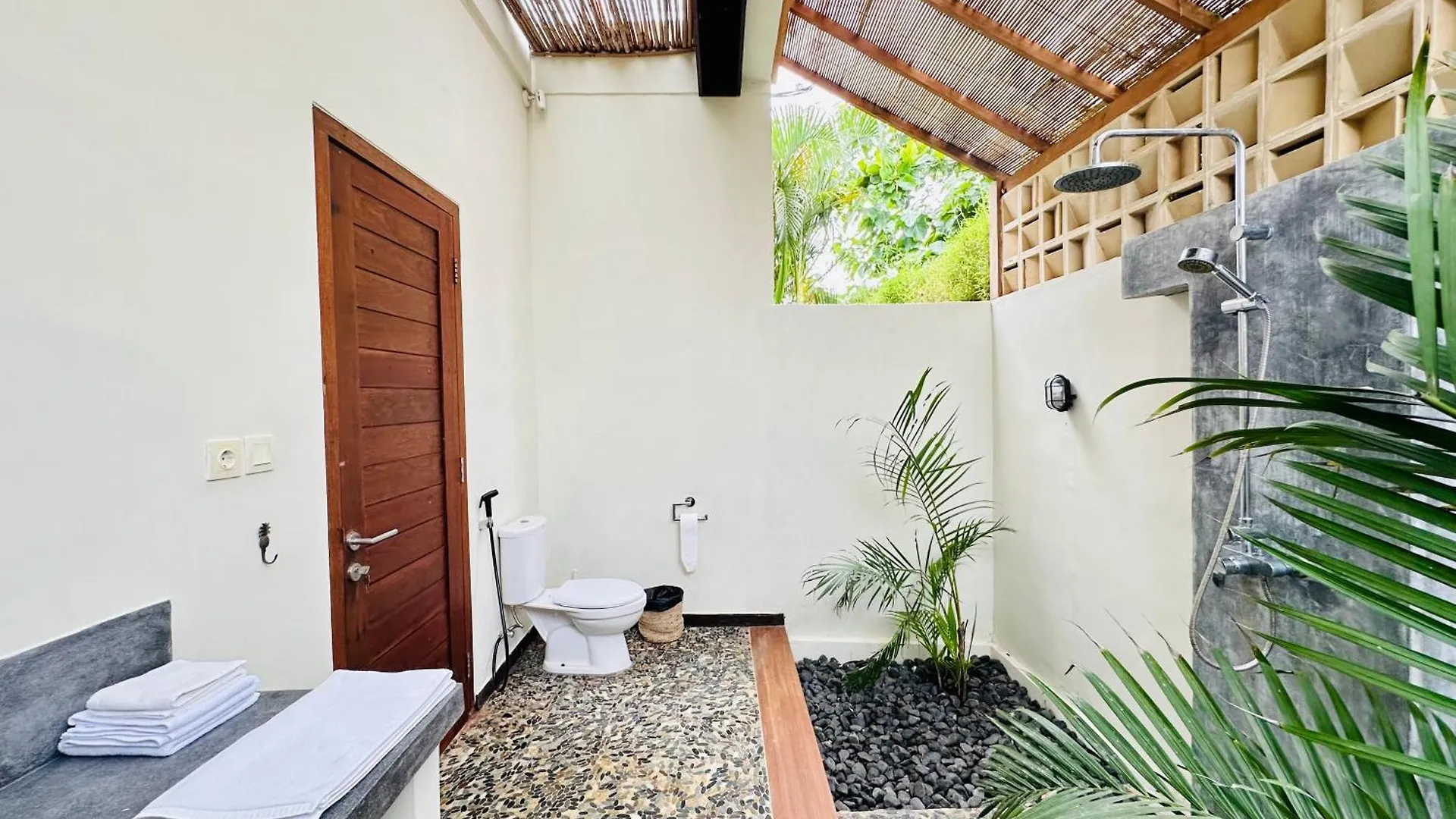 Villa Samudra & Villa Grey Damai - 6 Bedrooms Bingin Uluwatu  Indonesia