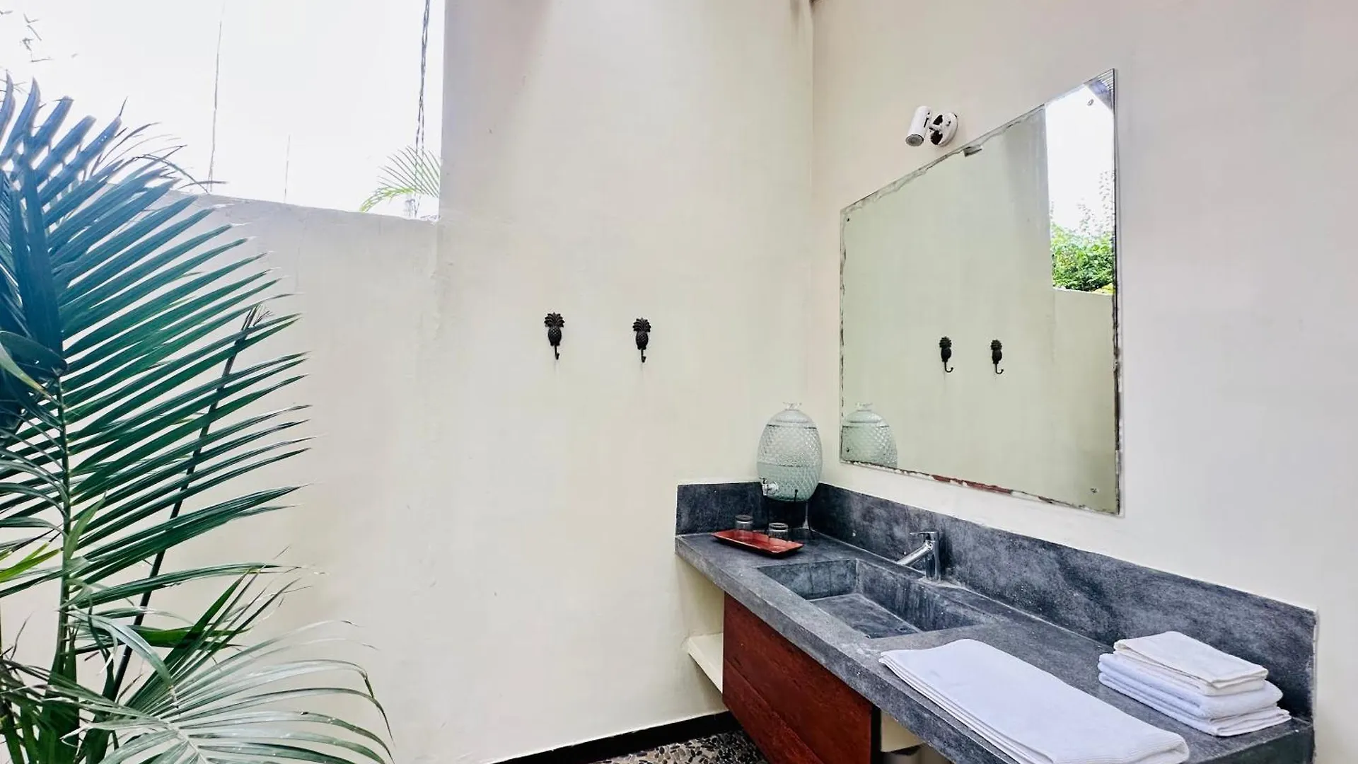 Villa Samudra & Villa Grey Damai - 6 Bedrooms Bingin Uluwatu