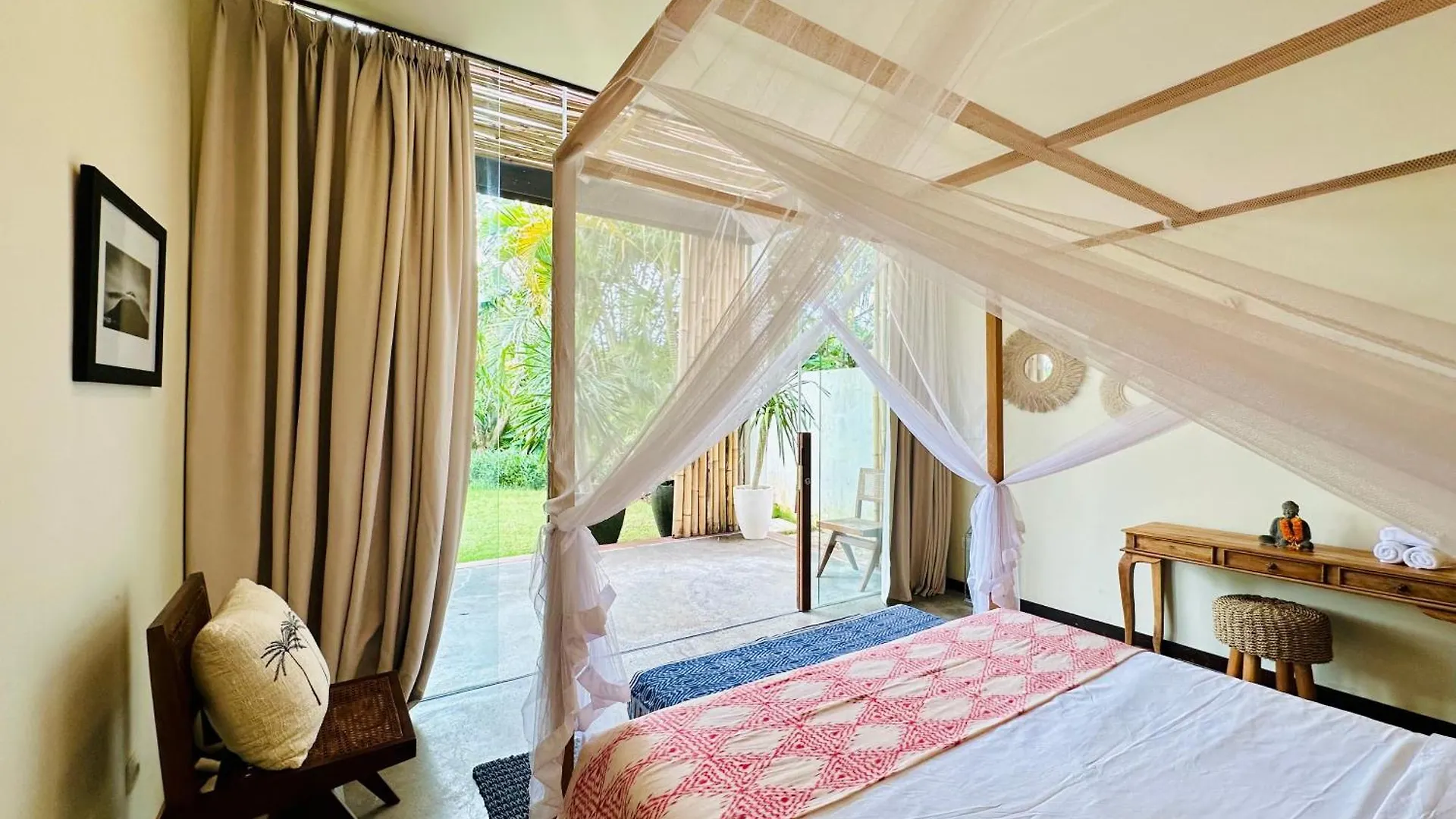 Villa Samudra & Villa Grey Damai - 6 Bedrooms Bingin Uluwatu  Uluwatu (Bali)