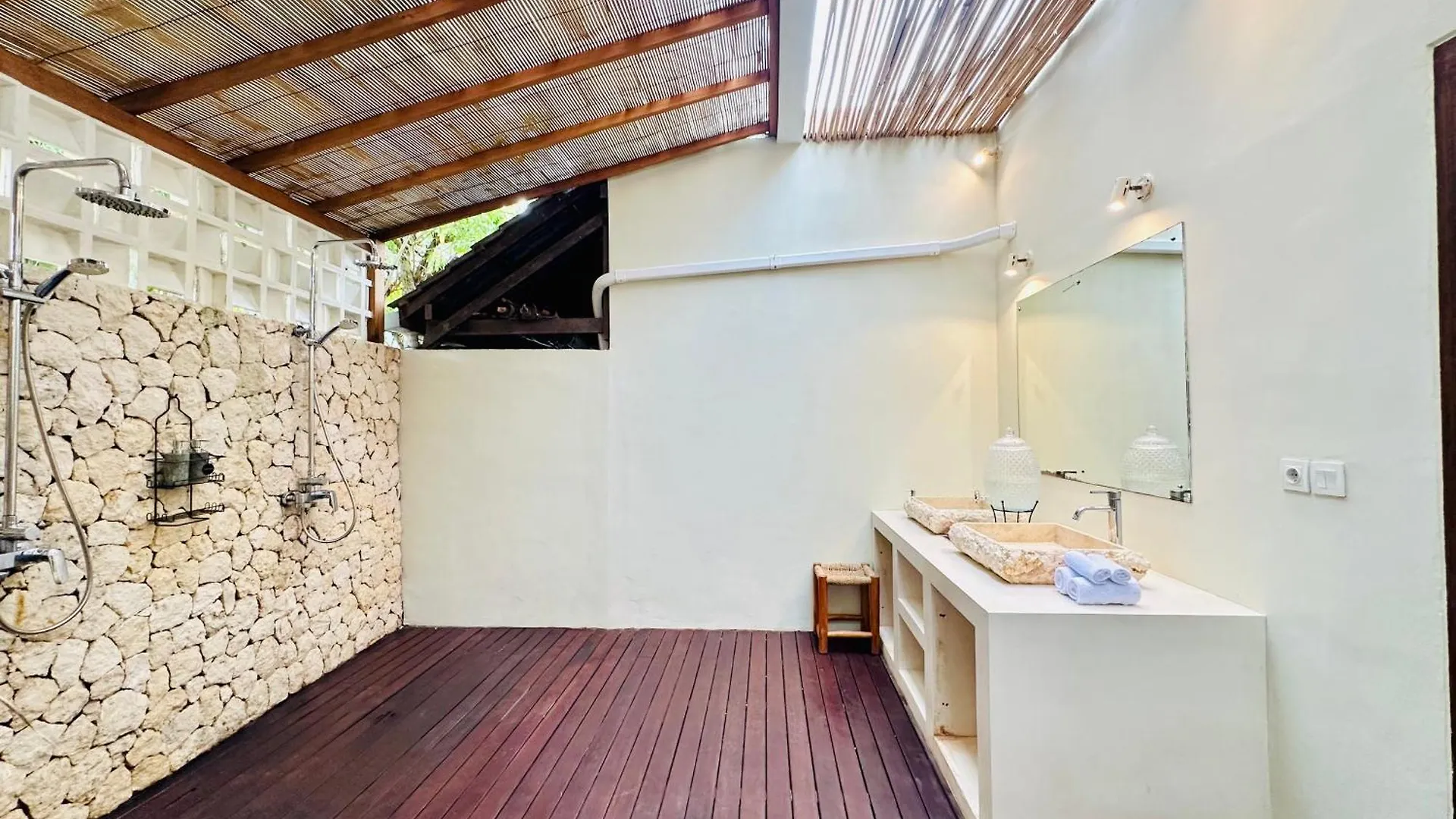 Villa Samudra & Villa Grey Damai - 6 Bedrooms Bingin Uluwatu