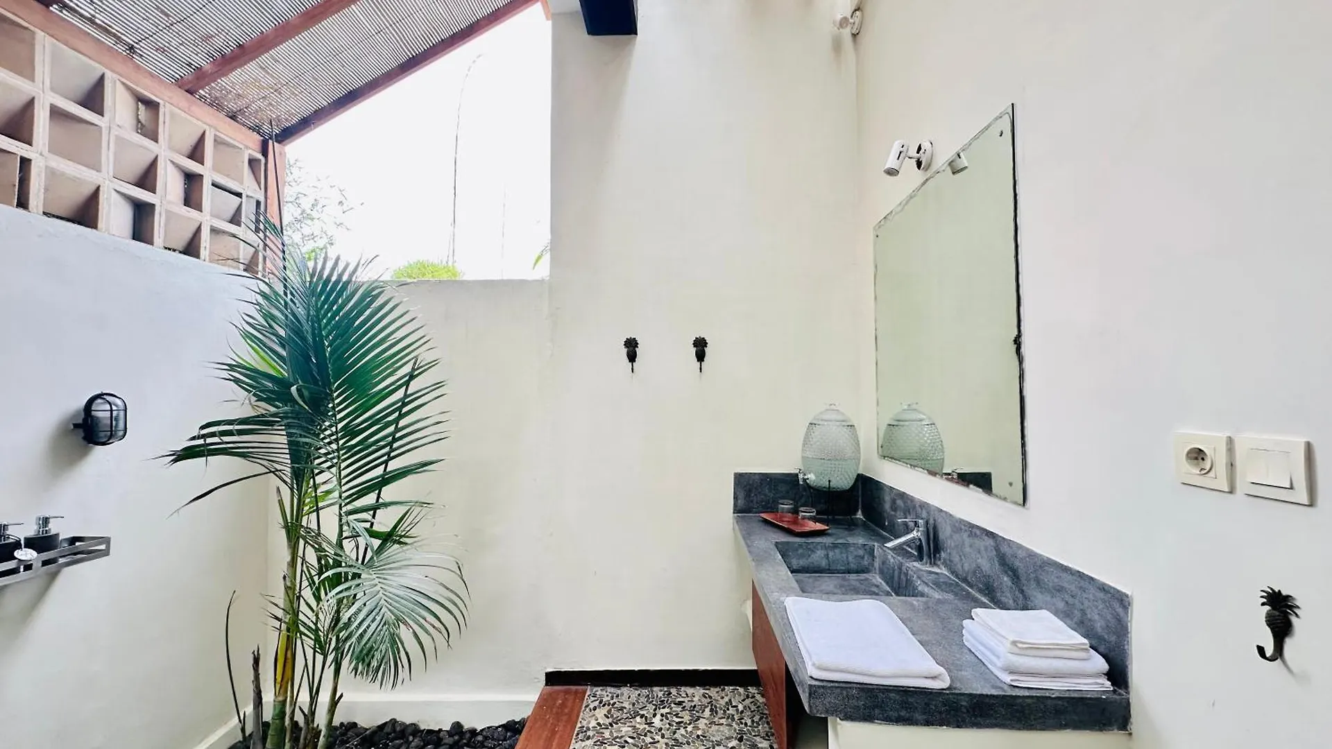 Villa Samudra & Villa Grey Damai - 6 Bedrooms Bingin Uluwatu